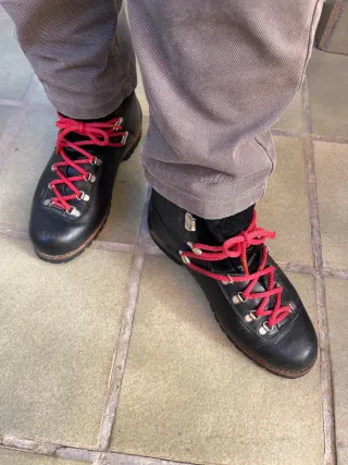 Botas de montaña piel negras talla 43