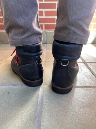 Botas de montaña piel negras talla 43