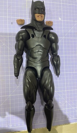 Cuerpo Batman 2.0 Hot Toys BvS MMS732 + Cabeza