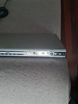 Reproductor DVD gris. LEER DESCRIPCIÓN