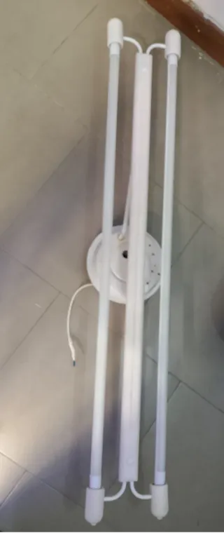 Lámpara fluorescente doble con soporte