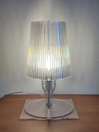 Lampada da tavolo Kartell trasparente