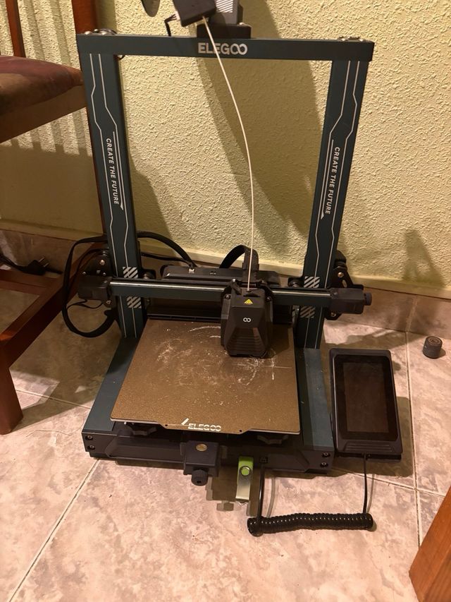 Impresora 3D Elegoo Gris y Dorada