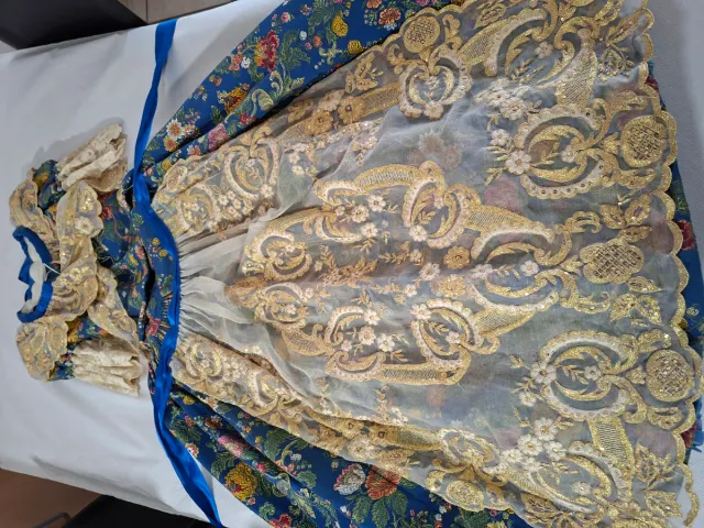 Traje de Fallera Azul y Dorado niña de 6 a 8 años