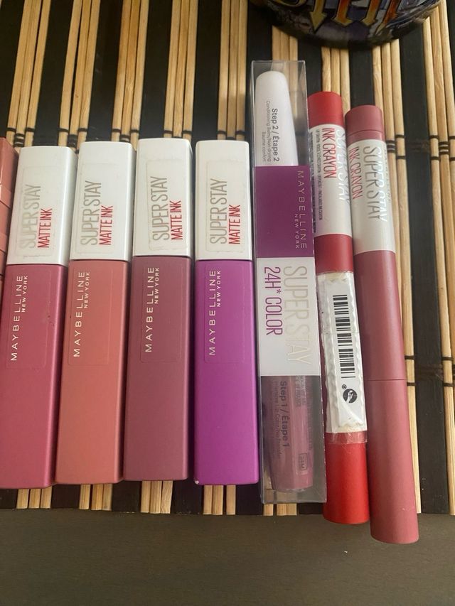 Lote labiales L'Oréal rosa y rojo