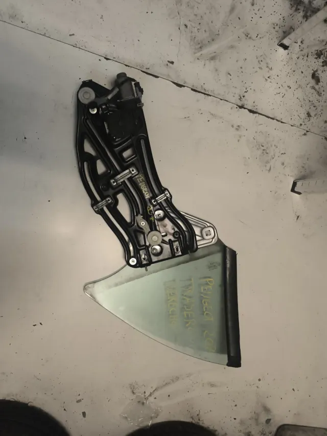 Elevalunas Peugeot 207 trasero derecho