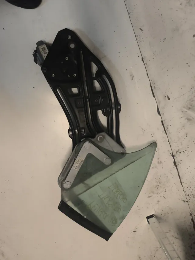 Elevalunas Peugeot 207 trasero derecho