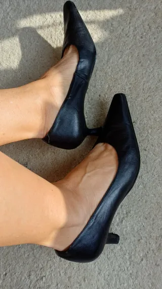 Zapatos de salón de piel negros