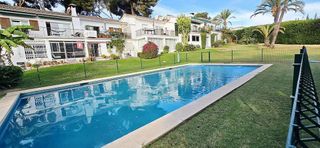 Piso en venta en Nueva Andalucía centro en Marbella