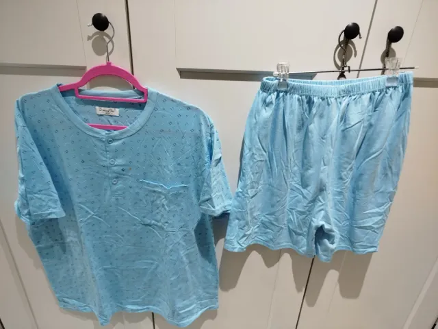 Pijama corto hombre azul estampado