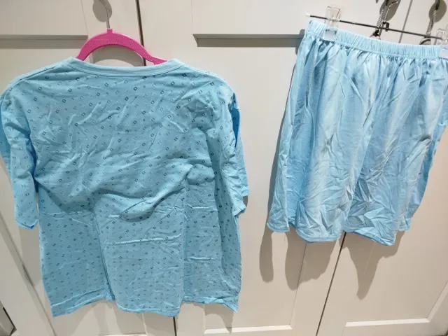 Pijama corto hombre azul estampado