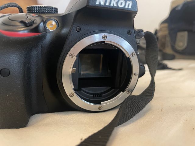 Nikon D3400 + Lente Nikkor AF-P 18-55mm