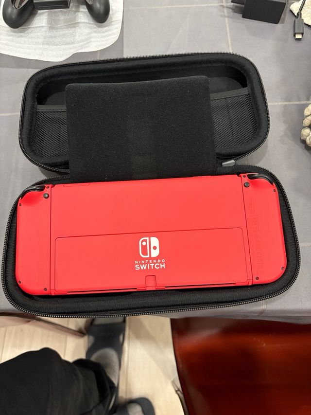 Nintendo Switch OLED Edición Mario Roja