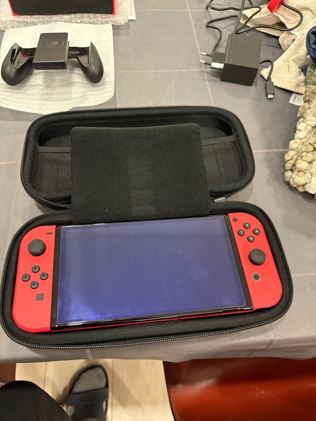 Nintendo Switch OLED Edición Mario Roja