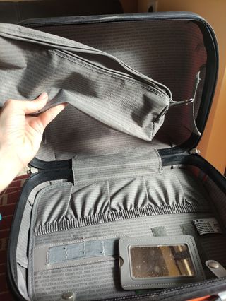 Maleta pequeña naranja United Colors of Benetton