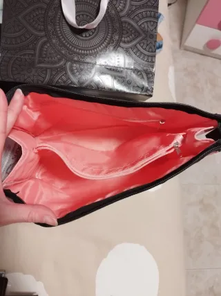 Neceser rosa con dibujos y mochila