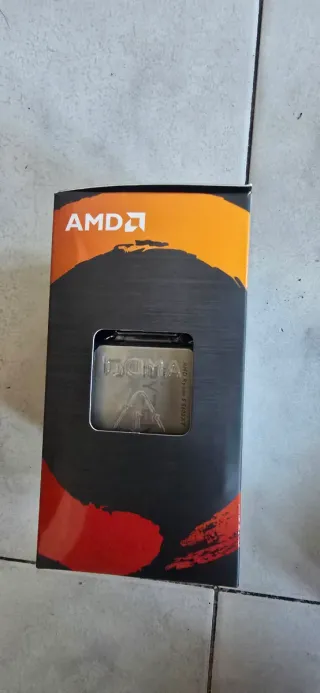 Procesador AMD Ryzen 5 5600XT 4.7GHz