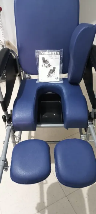 Silla WC portátil reclinable
