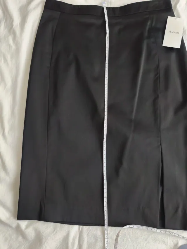Falda tubo negra Mango