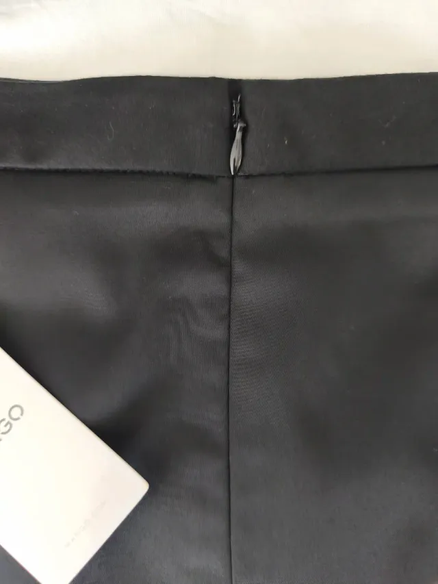 Falda tubo negra Mango