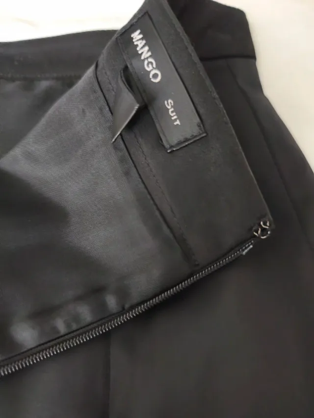 Falda tubo negra Mango