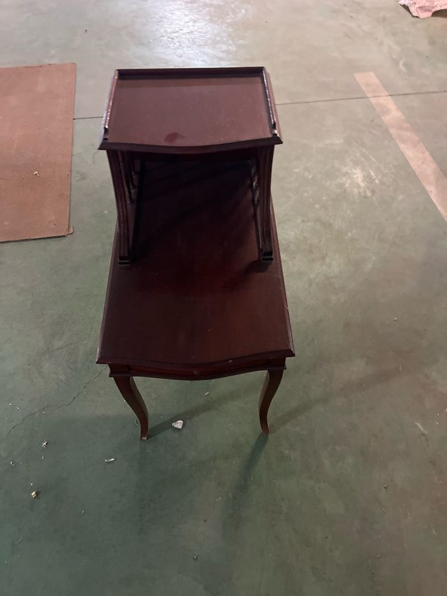 Mesita auxiliar de madera