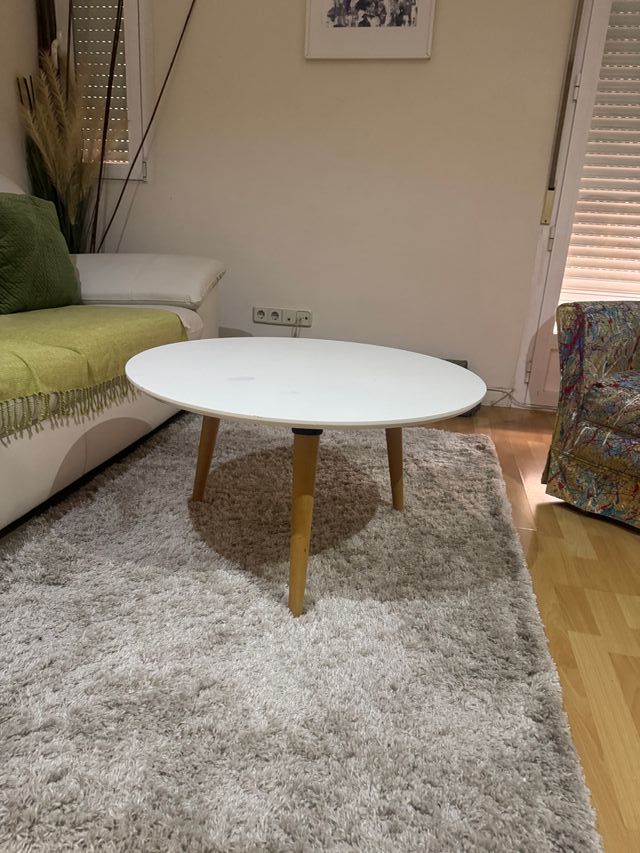 Mesa de centro redonda blanca