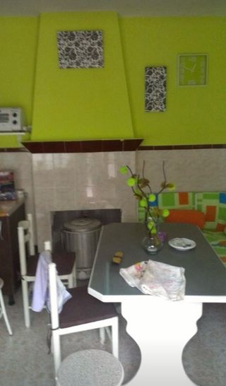 Casa Rural de dos plantas con patio y terreno