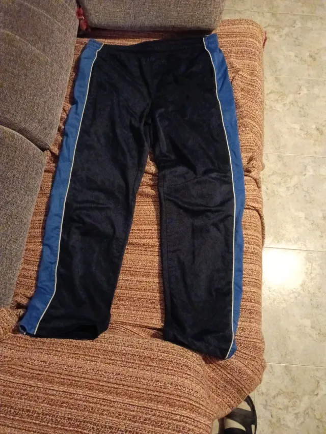 Pantalón deportivo negro y azul Talla L