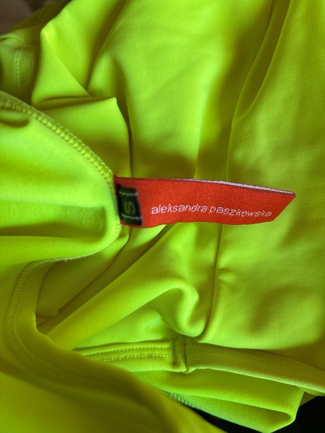 Camiseta deportiva Y-dress amarillo flúor