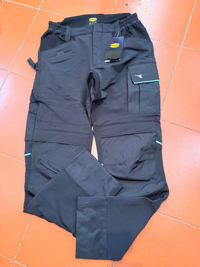 2 pantalones Diadora