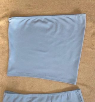 Conjunto top y minifalda azul