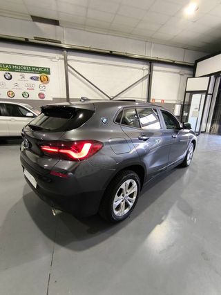 BMW X2 sDrive18d Business Auto