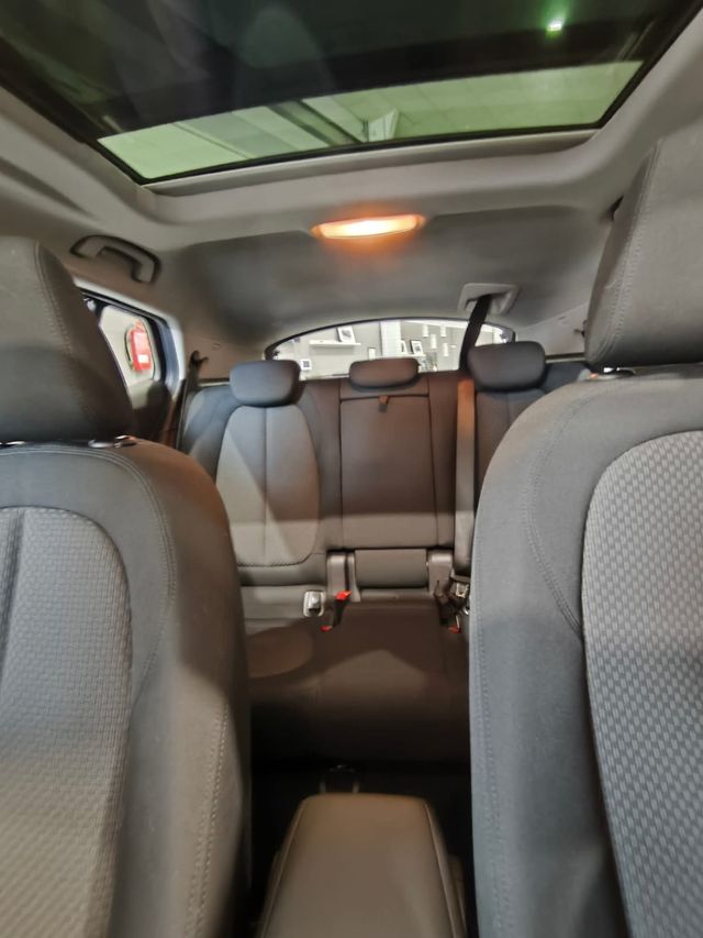 BMW X2 sDrive18d Business Auto