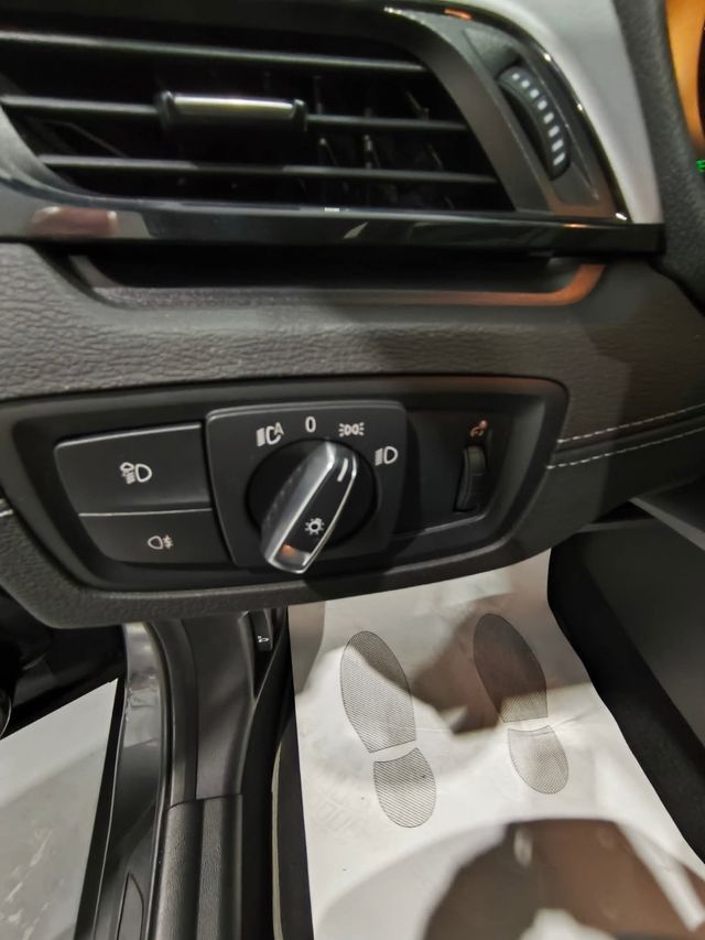 BMW X2 sDrive18d Business Auto