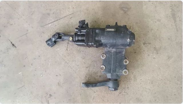 CAJA DIRECCION NISSAN TERRANO II (R20)