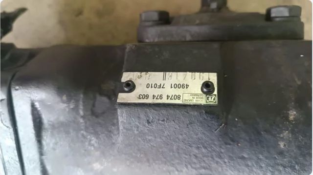 CAJA DIRECCION NISSAN TERRANO II (R20)