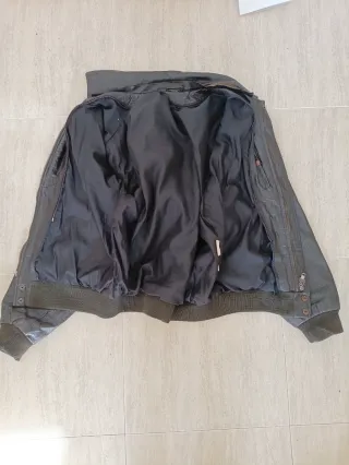 Bomber Cuero Auténtico L Medidas indicadas