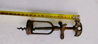 Cavatappi antico in metallo