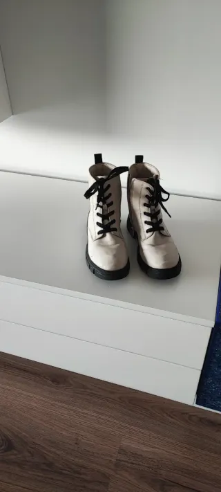 Botas chica o mujer bordadas talla 37