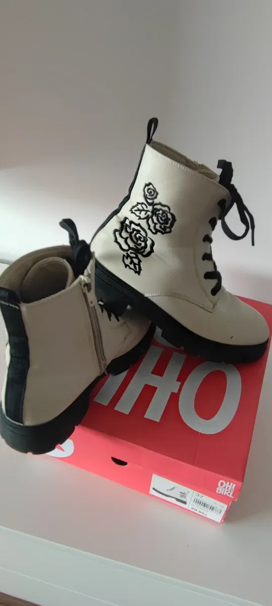 Botas chica o mujer bordadas talla 37