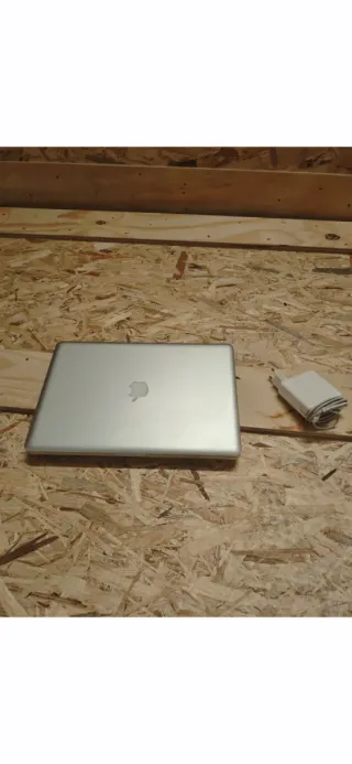 MacBook Pro Apple Plata