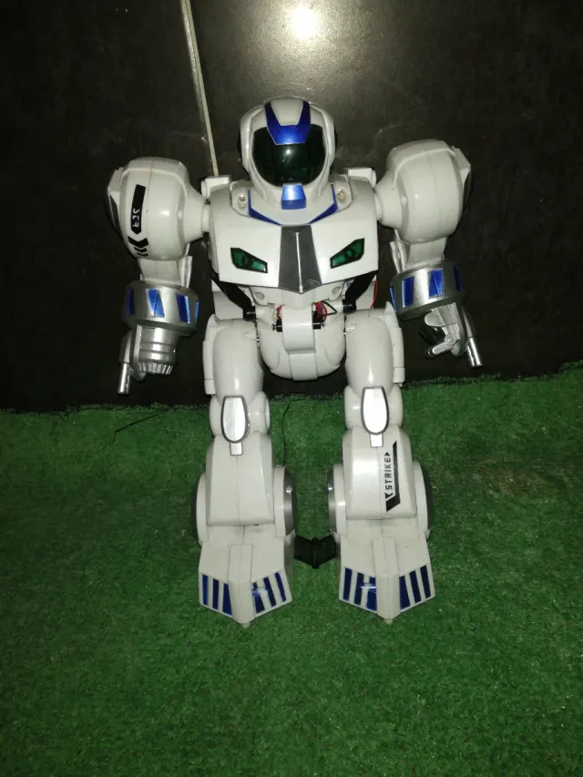 Robot RC para piezas