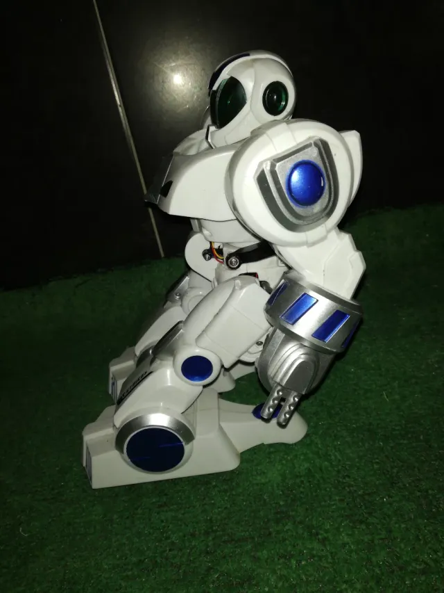 Robot RC para piezas