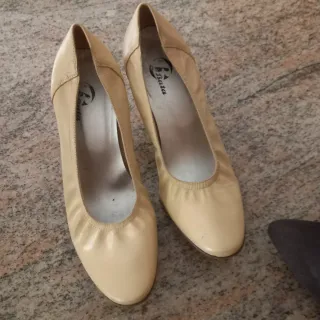 Scarpe Bata Beige Donna