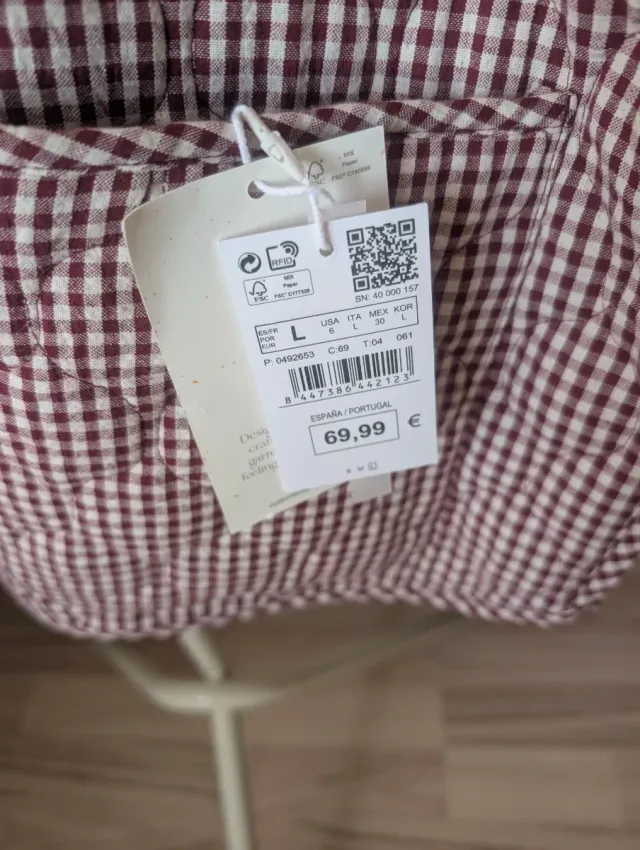 Chaqueta acolchada cuadros sin estrenar.Con etique