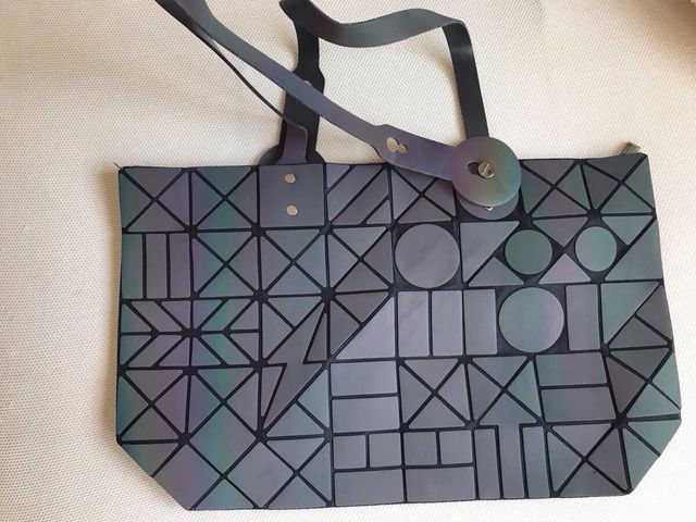 Bolso Bao Bao  Holográfico