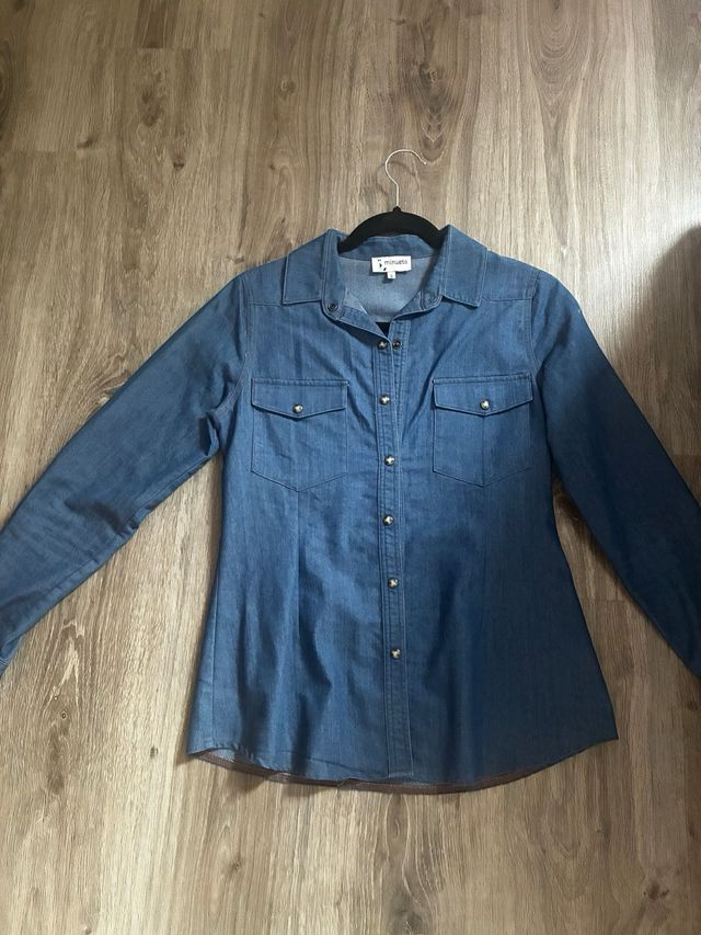 Camisa vaquera Minueto con bordado Geisha