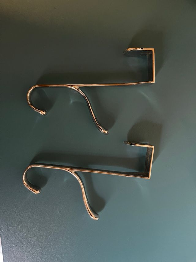 2 Percheros Metálicos para Puerta