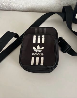 Bandolera Adidas Negra y Blanca